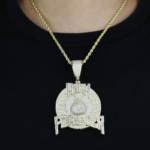 Moissanite Hip Hop ‘RICH FOREVER’ Money Bag Pendant – Luxurious Jewelry for Trendsetters