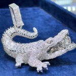 Luxury Moissanite Crocodile Pendant Charm – Elegant Jewelry Accessory