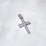 Elegant Moissanite Cross Pendant Necklace in White Gold – Stunning Jewelry Gift