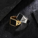 Stunning Onyx Men’s Ring in 18K Gold and White Gold – Elegant Style